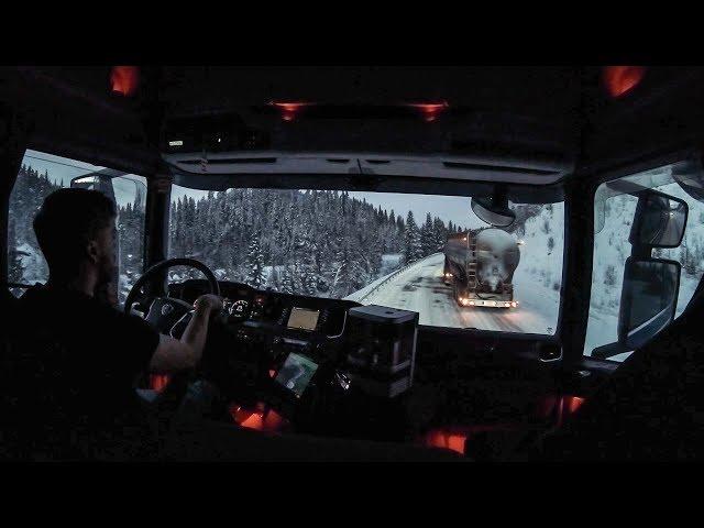 TRUCKS STUCK ON AN ICY HILL IN SWEDEN!