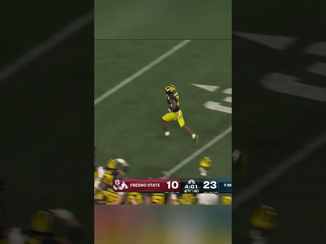 Will Johnson with the Pick-6 for Michigan! 〽️ #collegefootball #football #uofm