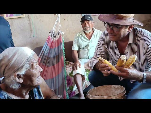 repórter matuto visitando a zona rural de Belém do são Francisco Pernambuco canal sertão mamoeiro.