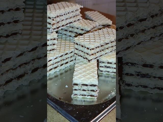 Вкус из моего детства. Быстрый и вкусный вафельный корж со сгущёнкой.