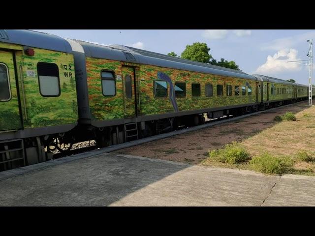 09229 Mumbai Central - Hisar Duronto Express skip Jerthi Dadhia at full Speed #duronto super fast