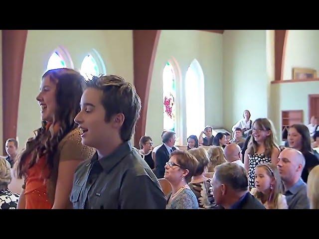 Flash Mob - Sing "Chapel of Love" at a Wedding Ceremony (HD) 