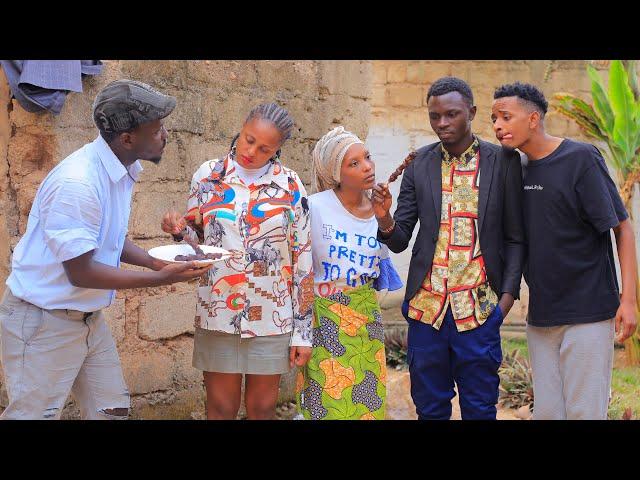 NYAXO COMEDY: NYAXO bose abagaburiye imbwa