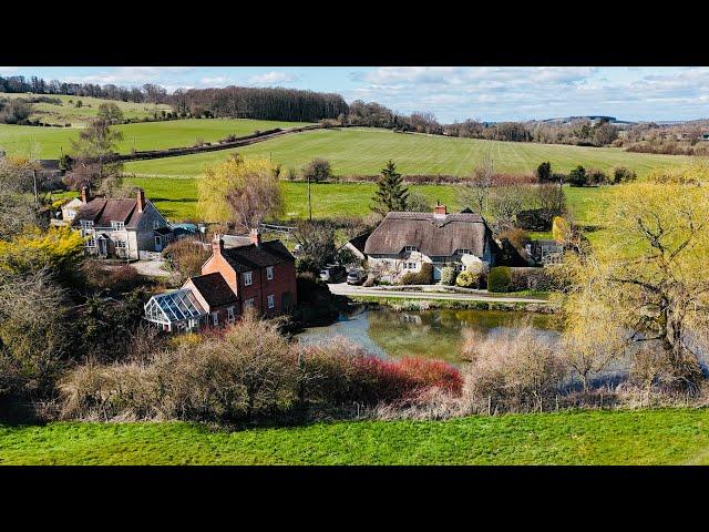 #18 Spring in Sherrington:A Charming Village Stroll - Bathampton’s Scenic Canal & Historic Church