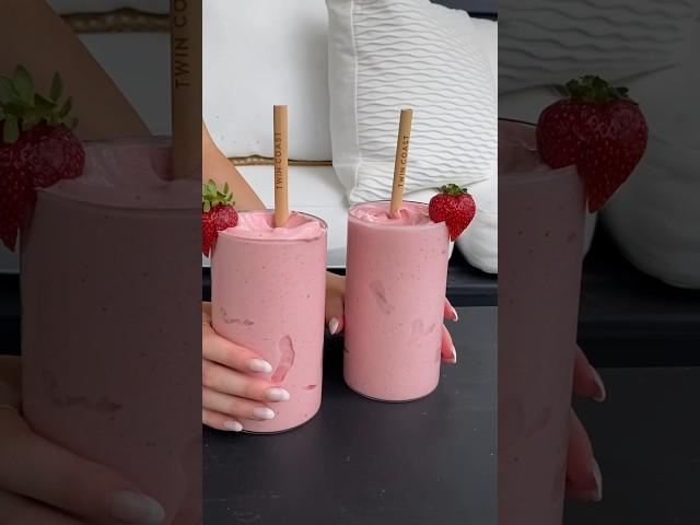 strawberry milkshake smoothie! day 20 challenge