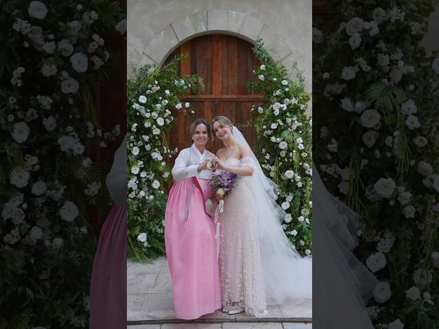 My grandma and mom wore Hanbok for my wedding 🩷