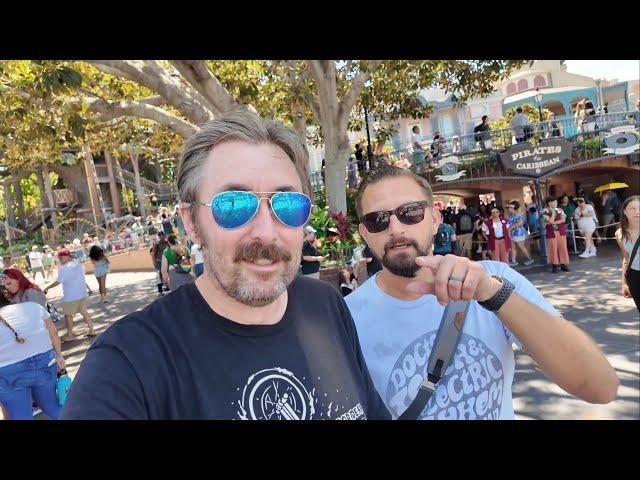 Disneyland Hotel Hopping After D23 & Big Thunder Mountain - Meeting John Stamos / My DVC Room Tour