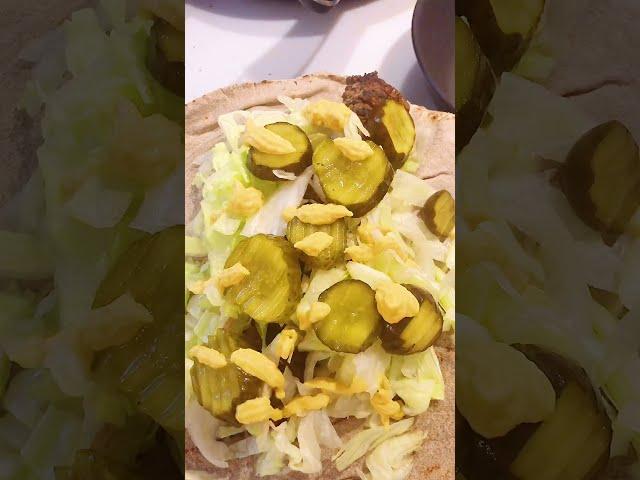 Shaorma cu de toate - mici și chipsuri