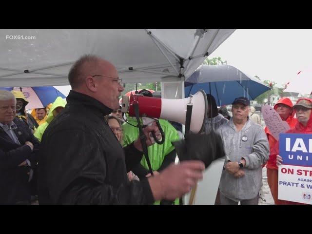 Connecticut Pratt & Whitney employees continue strike on rainy Day 5