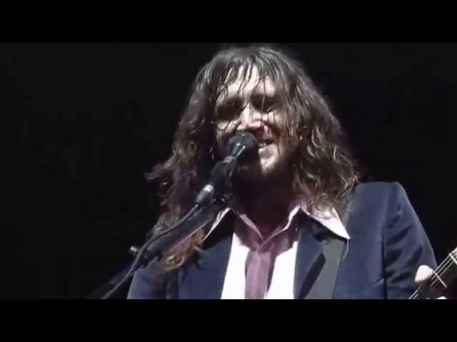Red Hot Chili Peppers - Wet Sand - Live at Fuji Rock Festival