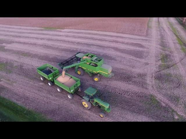 John Deere 9500 Harvesting Soybeans, DJI Phantom 4