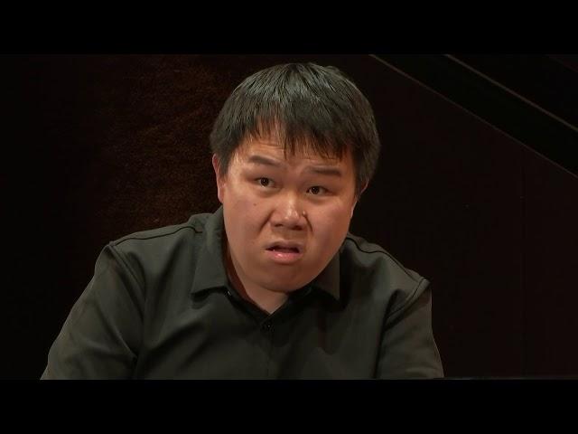 Xinyuan Wang performs Schumann & Bartók