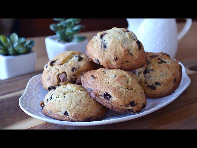 The best homemade chocolate and raisin cookies! Quick and easy recipe!