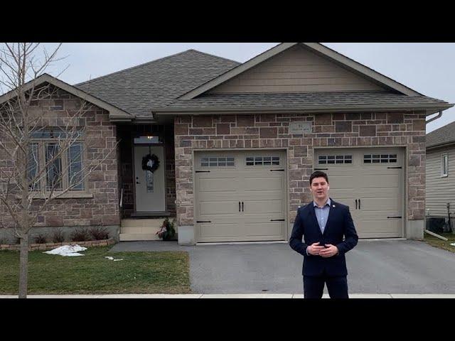 Beautiful 5 bedroom 3 bath home for sale in Odessa On, this house is a must see