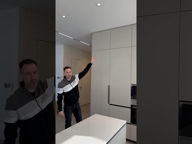 Идеальный способ установки шкафов до потолка