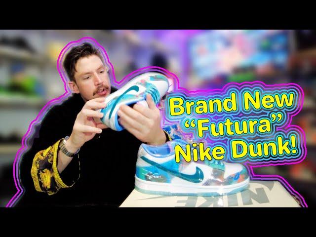 Unboxing Brand New Futura Dunk + Black Yeezy Slide!!!