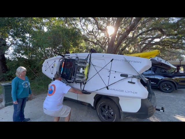 How to use the Thule Hullavator Pro Roof Rack to Haul Kayaks & Canoes