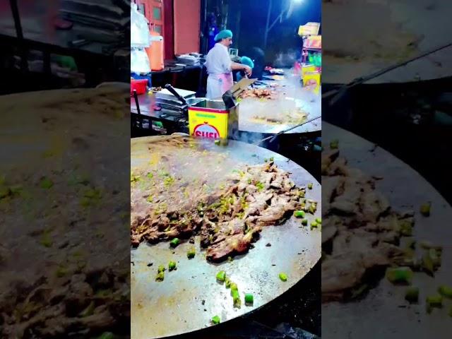 Arif Chatkhara |Best Tawa piece|Lahore famous food| food street| Hera Mandi| Taksali #lahore #food