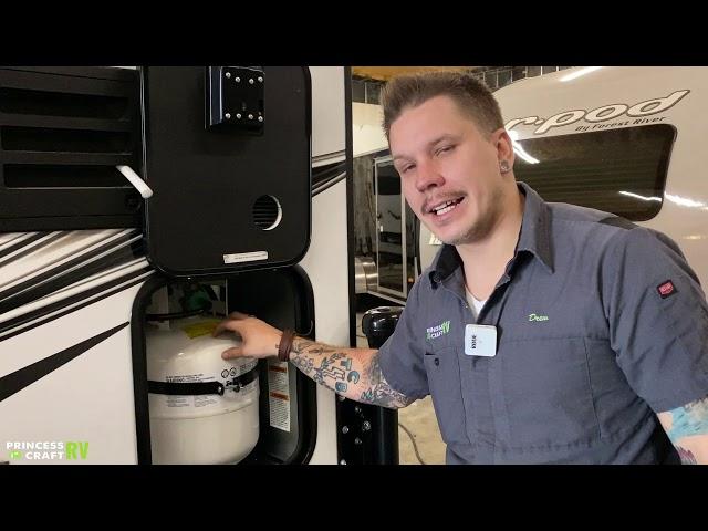 2020 Palomino HS 690 Truck Camper - Technician Tour