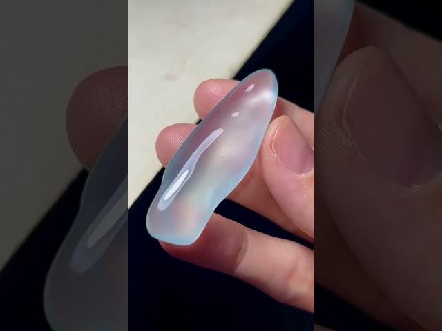 師傅說高冰玻料子適合雕刻，我苦思不得，乾脆磨粉！咋樣？驚不驚喜？翡翠 珠寶直播 │ 翡翠 直播 │ 翡翠 │ 珠寶 翡翠 美玉 翡翠戒面 #翡翠直播 #翡翠 #珠宝 #珠寶 #翡翠珠寶 #Shorts
