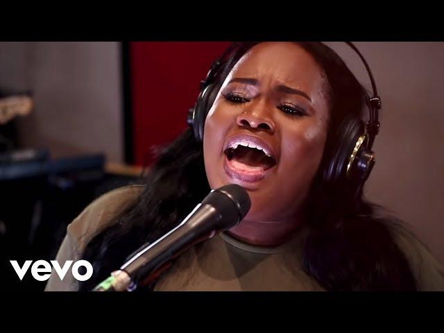 Tasha Cobbs Leonard - Your Spirit ft. Kierra Sheard (Official Video)