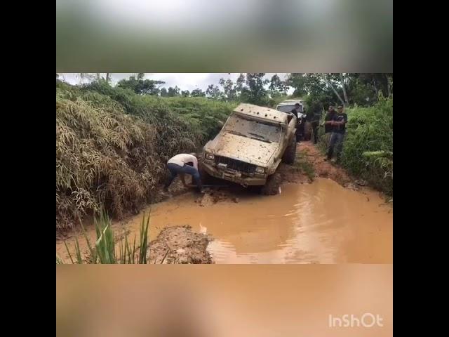 Jeep MJ Comanche 4x4 Off Road Extremo“Migue Comanche en la ruta Capeles en San lorenzo” by Migue