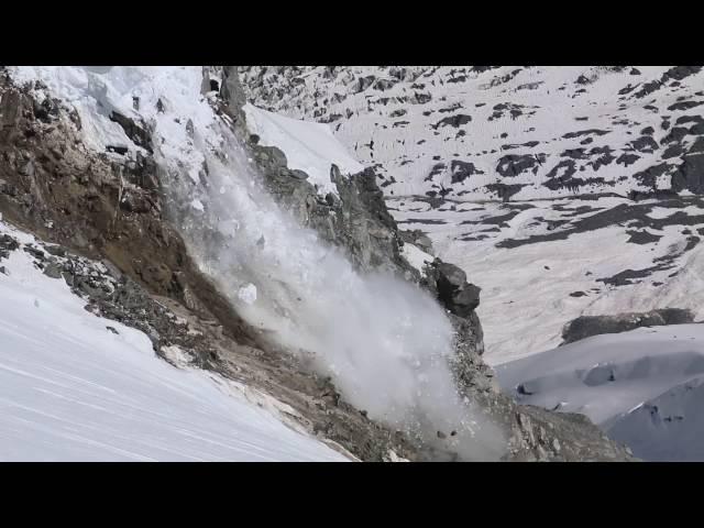 Serac Fall in Mt Cook