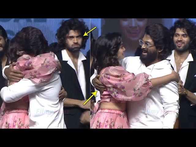 See Vijay Deverakonda Reaction On Allu Arjun Tight HUGS Actress Saanvi Megghana | Pushpa2 | Liger