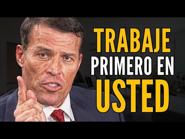 Enfócate En Ti Mismo y Trabaja Más Duro en Tu Crecimiento Personal | Tony Robbins en español