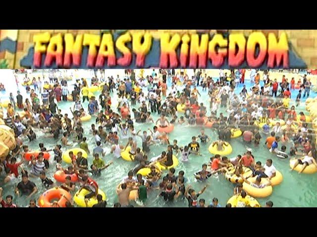 The crowd of fantasy water rides crowd  ||  حشد من الخيال المياه ركوب الحشد