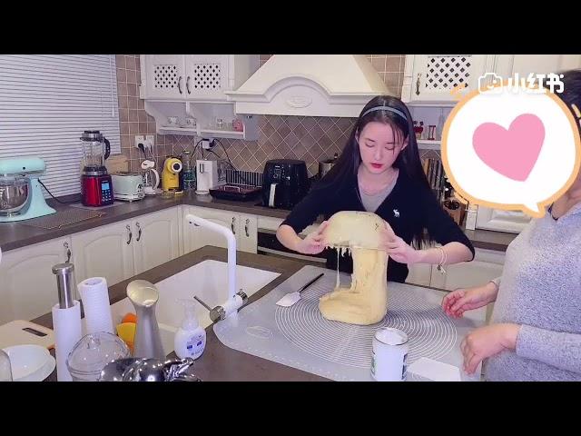 [ 蒋依依 Olivia Jiang Yiyi ] Chef Xiao Yi Making a Cheese Bread‍