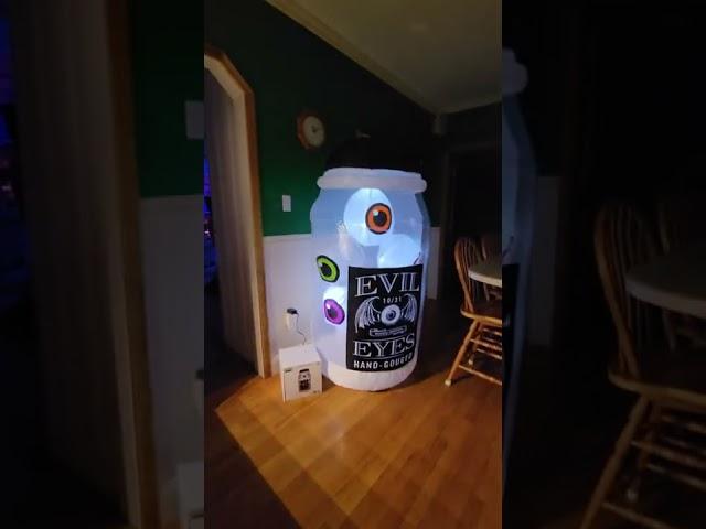 Gemmy Airblown Inflatable Evil Eyes in Jar