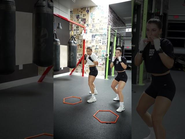 Pivoting and Keeping your Stance #training #kickboxing #boxing #fitness #athlete