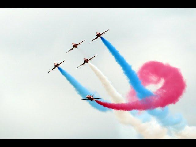 Best of RAF Red Arrows Airshow 2014