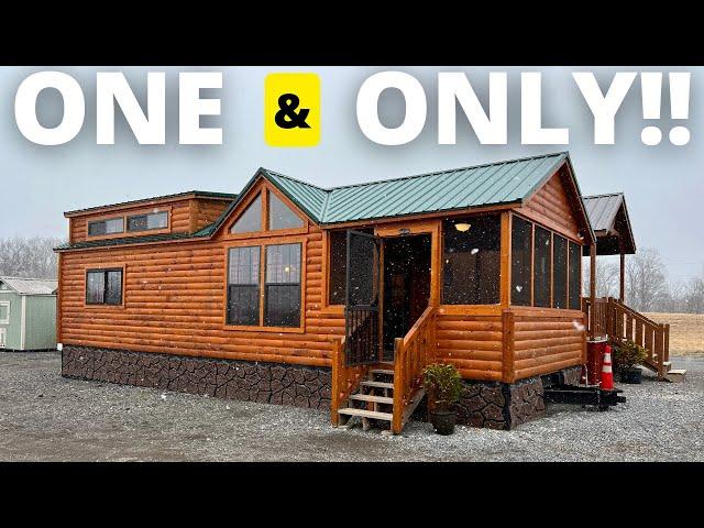 WOW, tiny house log cabin like NEVER before! Tiny Home Tour