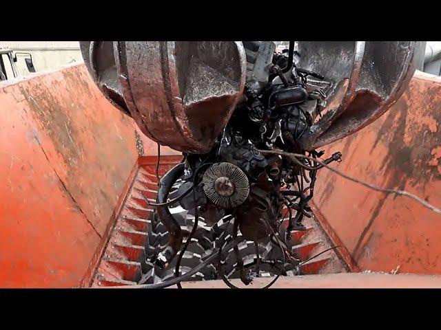 You will be amazed how easily this crusher can destroy large cars for the recycling process.