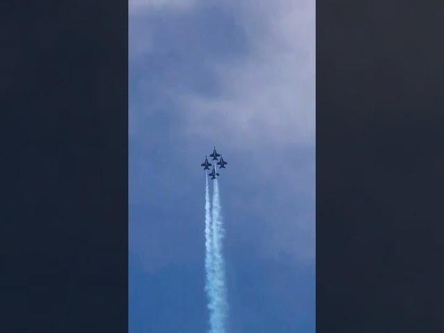 Blue Angels dirty loop #blueangels #airshow #shorts