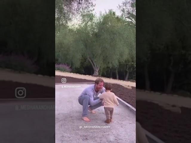Prince Harry Playing With Archie : What Do You See?  #narcissism #meghanmarkle