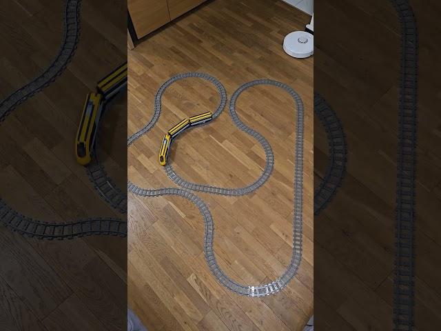 LEGO train twist: 60197 conquers the curved loop!