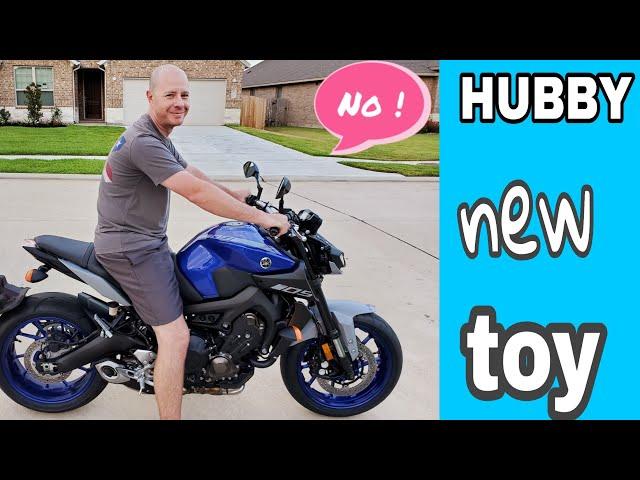 Yamaha MT 09 quick overview | Hubby's New ride | Gina in TEXAS