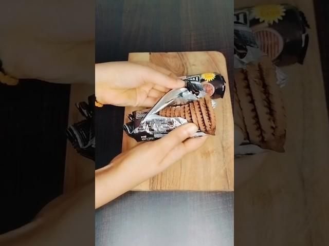 Happy happy icecream #icecreamrecipe #biscuit#chocolate #homemadeicecreamrecipe #food#icecreammaking