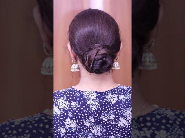 Timeless Beauty  The Art of Gajra Hairstyles | 1 Minute Gajra Hairstyle For Wedding/ Festival