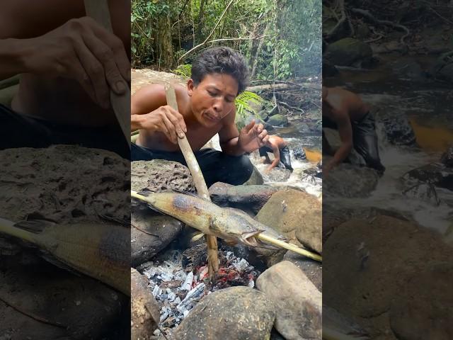 Real life #primitiveuniquetool #history #pool #survival #food #cooking #fishing #fish #building