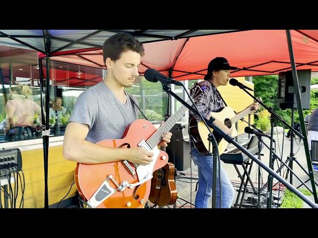 Luke Woltanski with Dalton Sala - Country Roads LIVE (Blustone Vineyards, 2021)