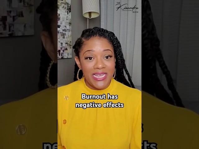 Therapist breaks down burnout and it's impact #burnedout #burnout #burntout #shorts