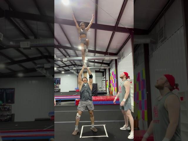 Her first Bufu stunt! #cheer #cheerleaders #cheerleading #cheerstunts #cheerleader #stunting