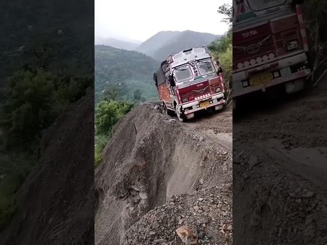 most dangerous road in worldindian driver