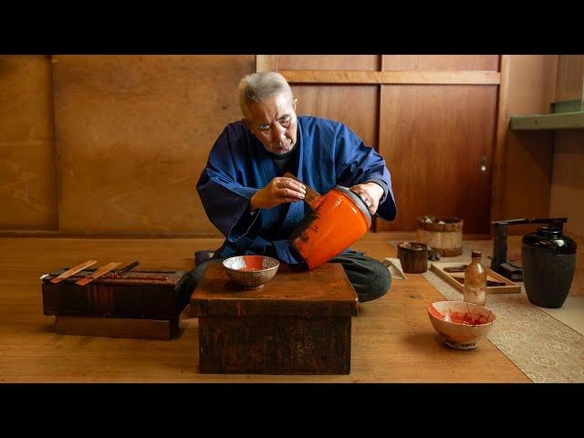 How This 85-Year-Old Master Craftsman Makes Zen Inspired Vases For The Japanese Emperor.