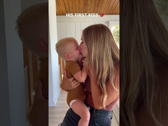 His first kiss  #luxluyendyk #laurenandarie #shorts #firstkiss #twins #family