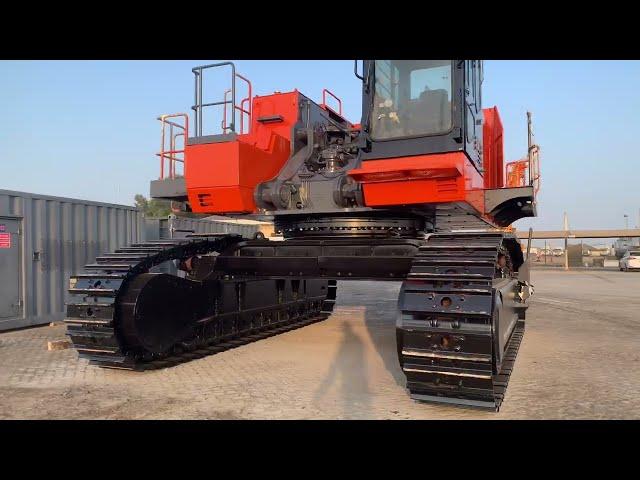 Hitachi EX 1200 HYDRAULIC EXCAVATOR RESTORATION HEAVY MACHINERY HEAVY EQUIPMENT MINING QUARRY.